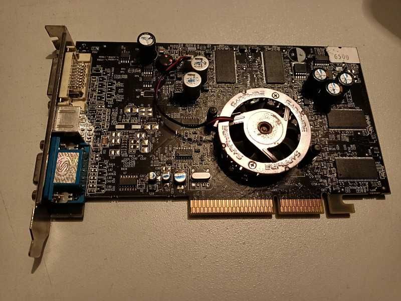 Продам видеокарту "Sapphire Radeon 9600 Pro".