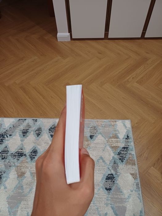 Продам книгу UNICORN