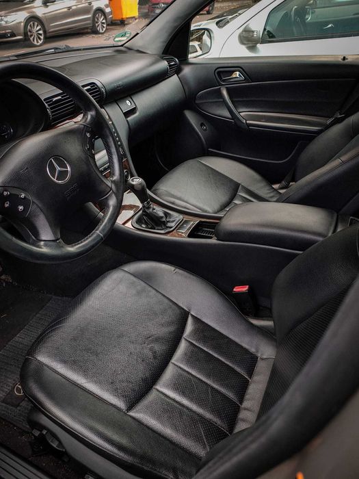Mercedes C200 Webasto Trapa Full Piele Benzina ( Kompressor ) W203 Facelift De Vanzare. Masina Unui Pasionat
