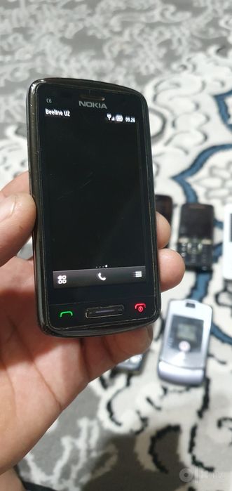 Telefonlar sotiladi