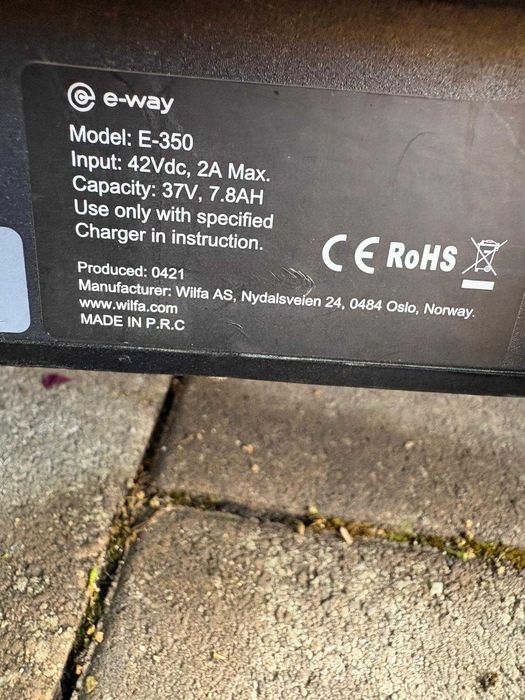Trotinetă electrică E-Way E-350 – Anvelope Pline (Fără Pene), Stare Excelentă