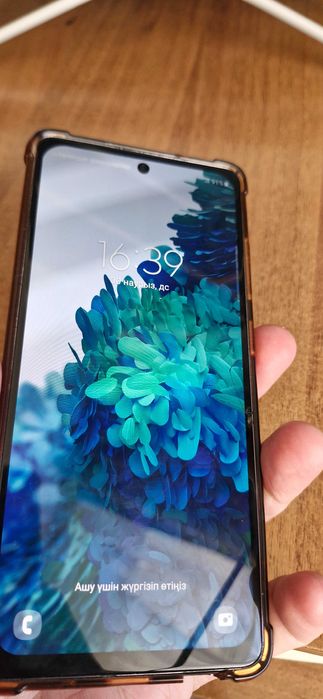 Samsung s20 FE б/у