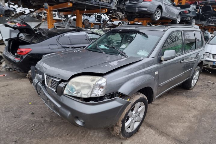 Dezmembrez Nissan X-trail  T30 motor 2.2dci 4x4 130cp  plafon panoramic bara fata spate dezmembrari