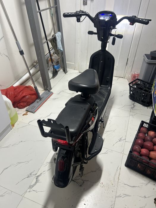 Электроскутер ск8