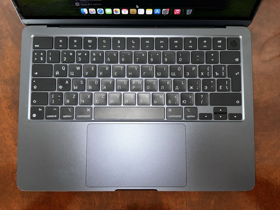 Продаю Macbook Air 13” (2024)