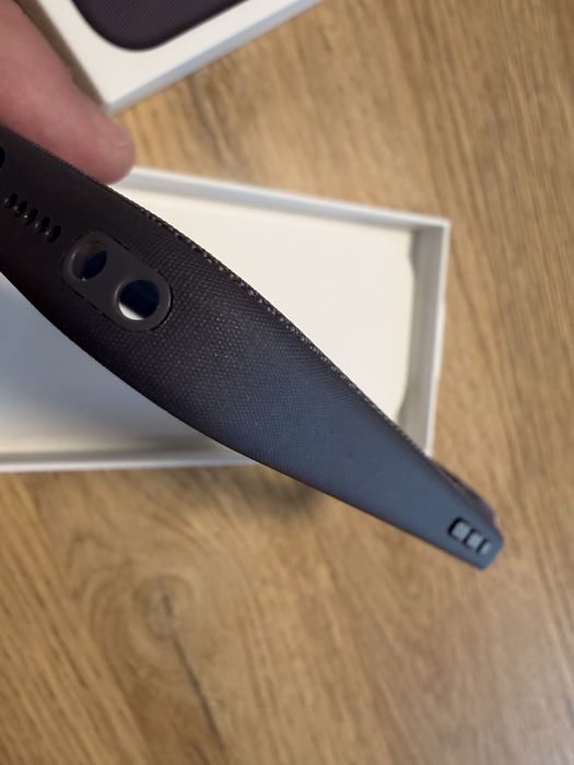 Husa iPhone 17 Pro TechWoven Case originala – MagSafe – ca noua