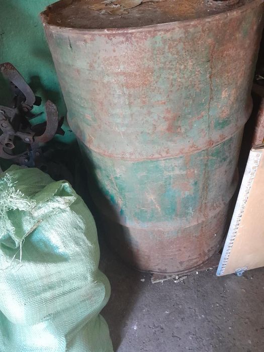 Продам бочки 2 вида