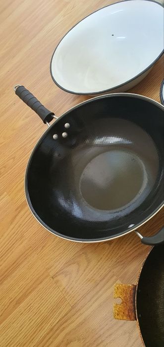 ВОК сковородка , кухонная утварь разная