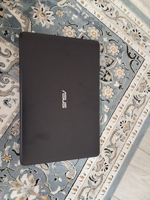 Продам ноутбук ASUS (15.6") + сумка в компле