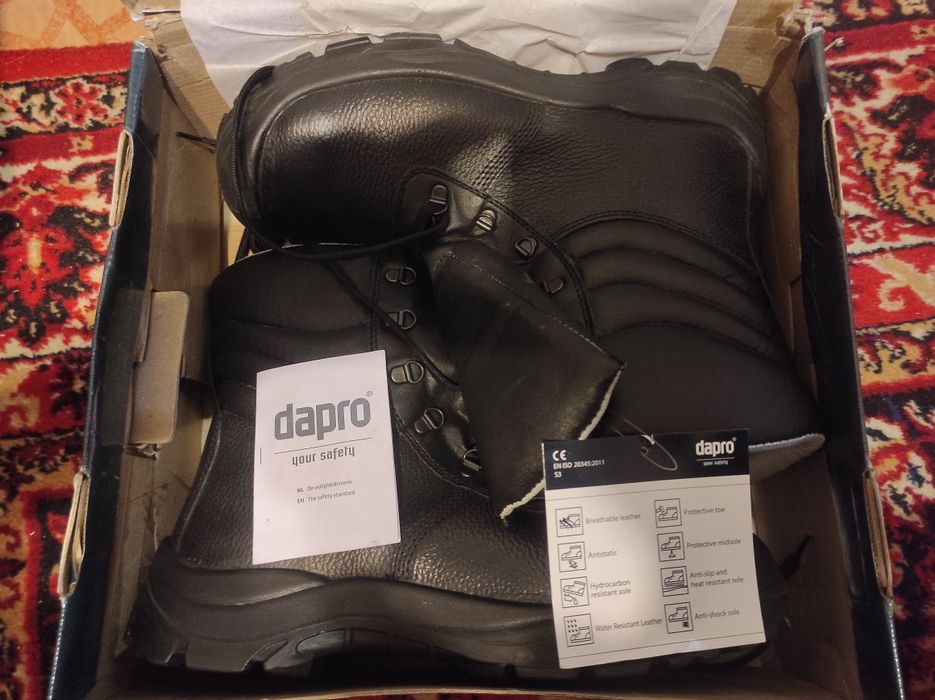 Ботинки спец обувь, защита носка и тд