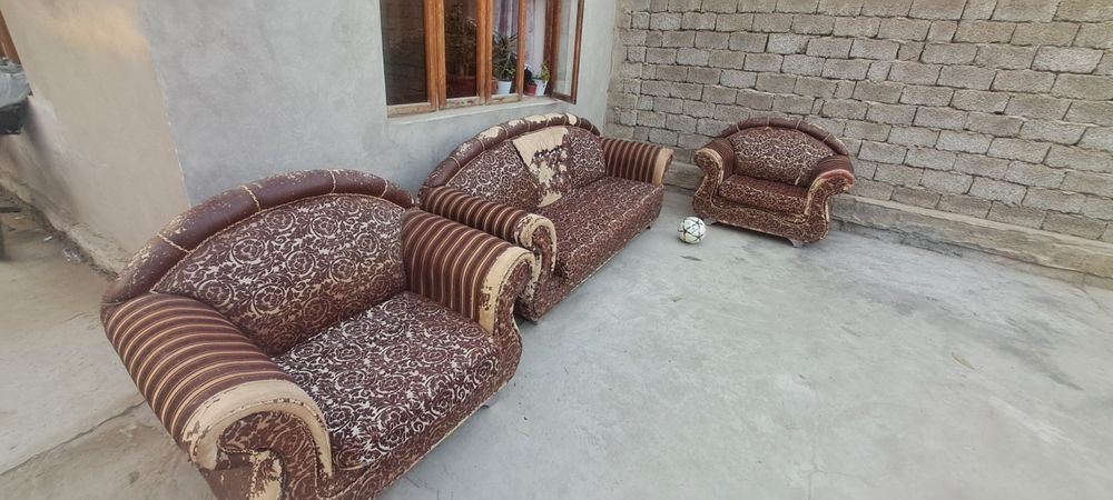 Диван два кресло