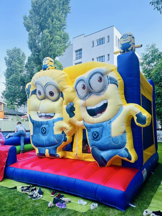 Închiriem tobogane gonflabile