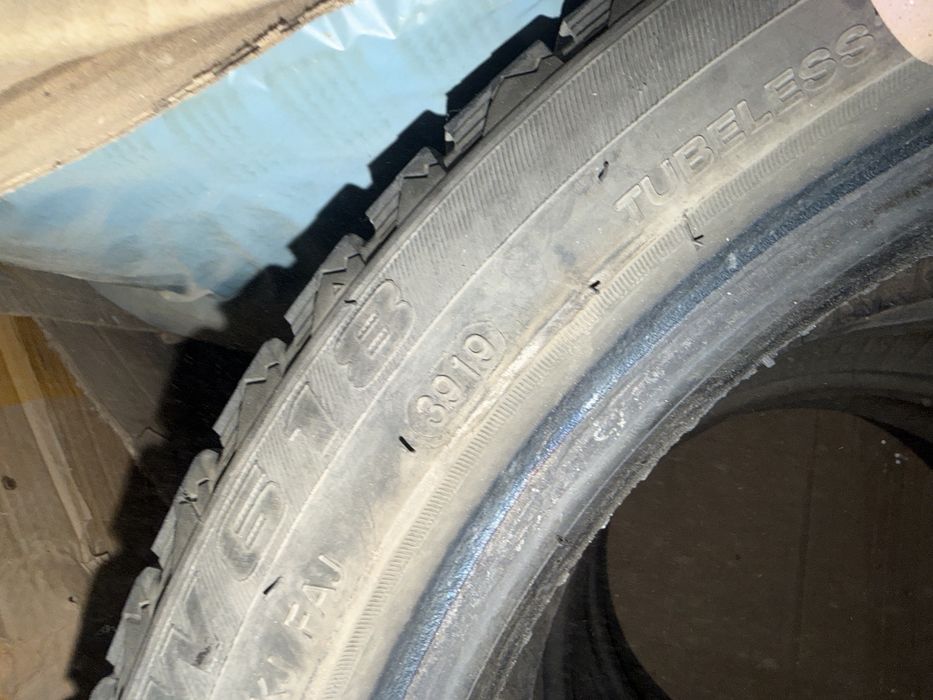 продается зимный шины