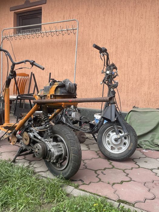 Срочно Продам 2 мопеда скутера Racer