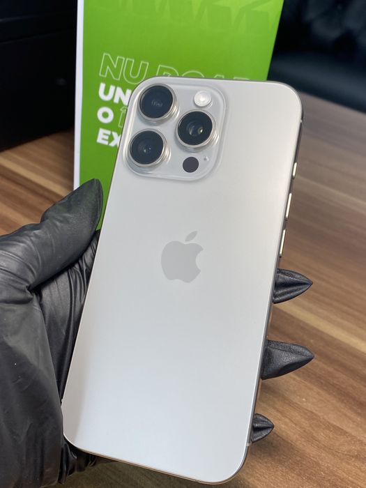 iPhone 16 Pro • 256 GB • Natural Titanium