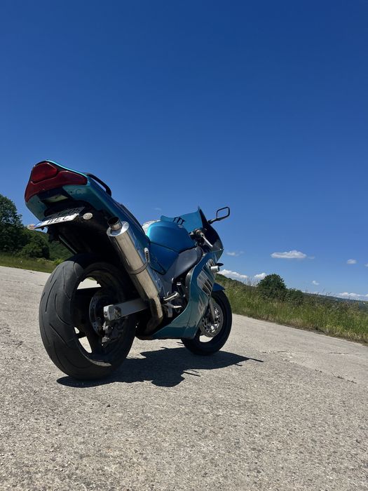 Suzuki rf600r (nu ktm,yamaha,kawasaki,honda,ducati,aprilia)