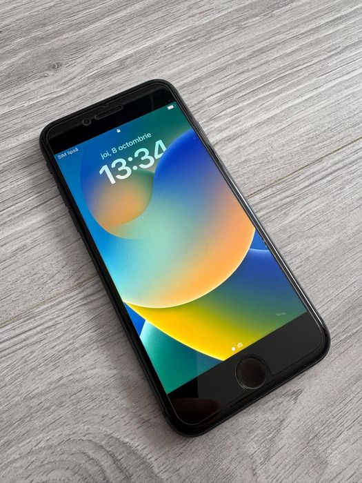 iPhone 8 Black / 64GB