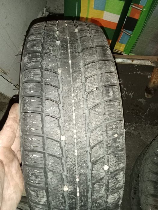 Продам шины на железных дисках 13