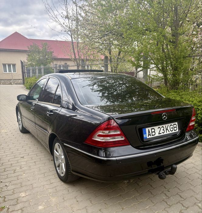 Mercedes-Benz W203 - facelift