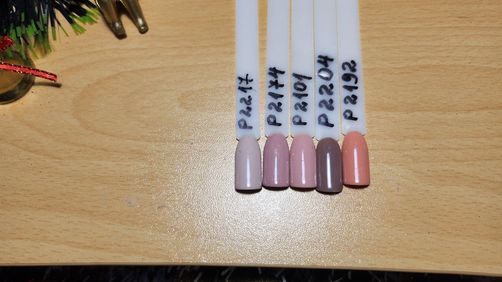 Гел лакове 10лв броя