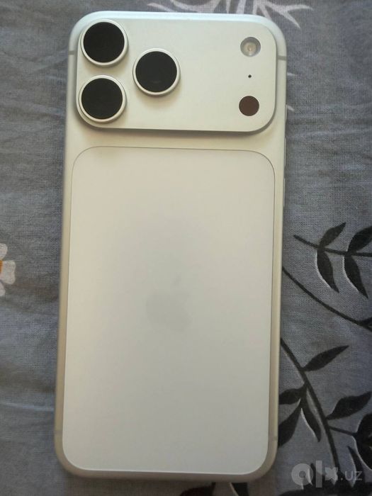 Iphone 17 pro max с гарантией