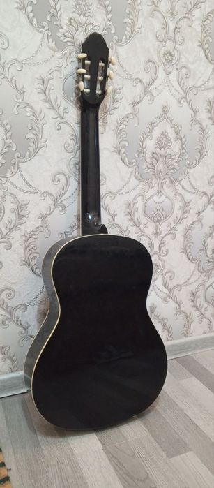 Gitara yangiday turkiyadan kelgan hamma joyi ishlaydi