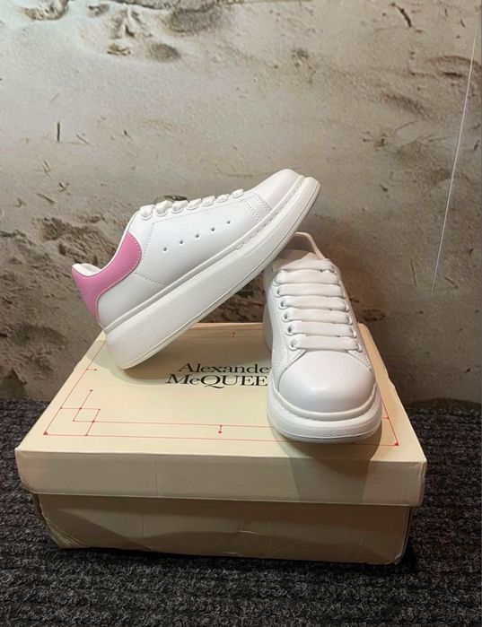 Adidasi Alexander McQueen