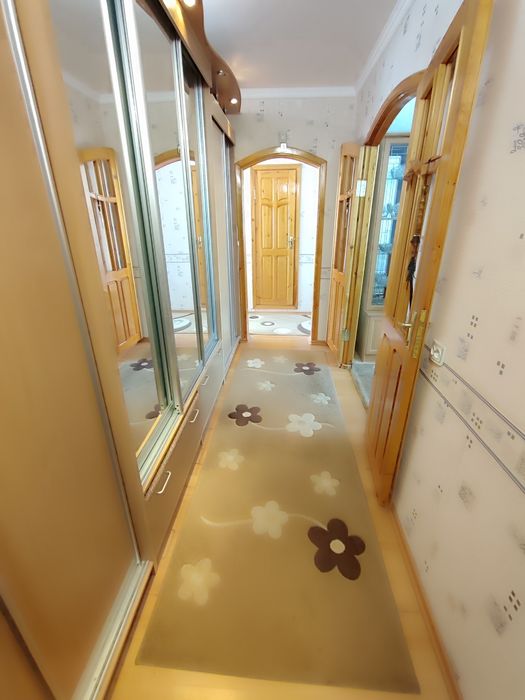 Продается 4-комн (9-37, 3 эт)