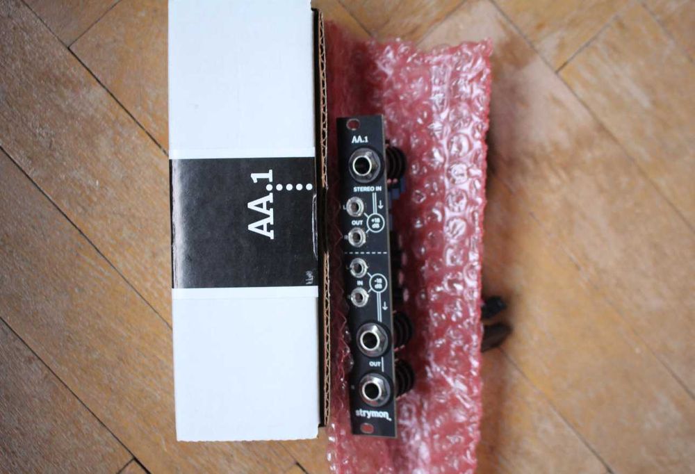 Eurorack модули и захранване