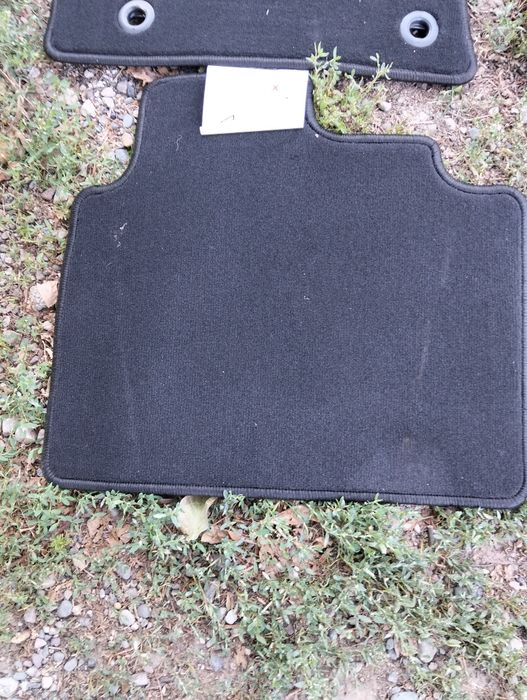Продам коврики на Камри75