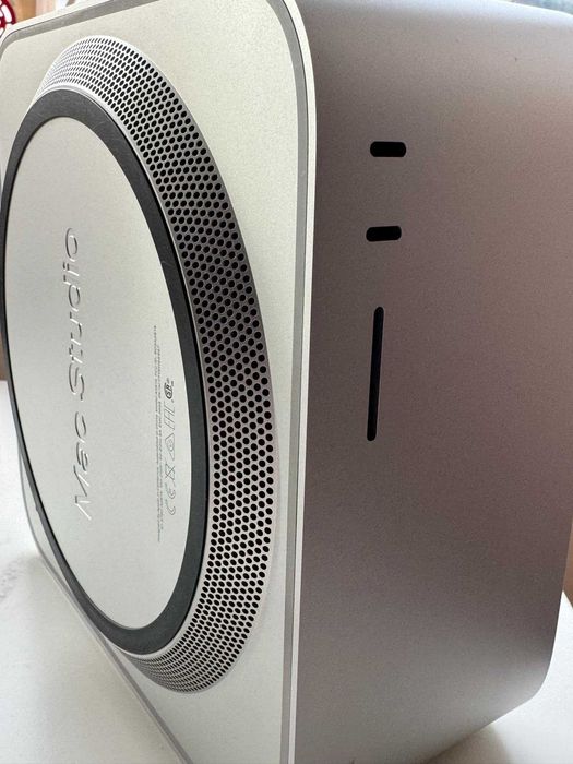 Продава се Mac Studio с M1 Max – 32GB RAM | Отлично състояние