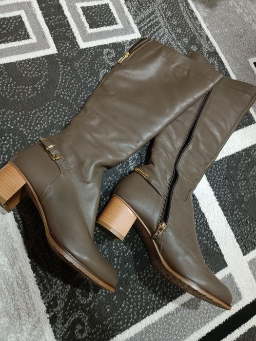 Женские зимние сапоги