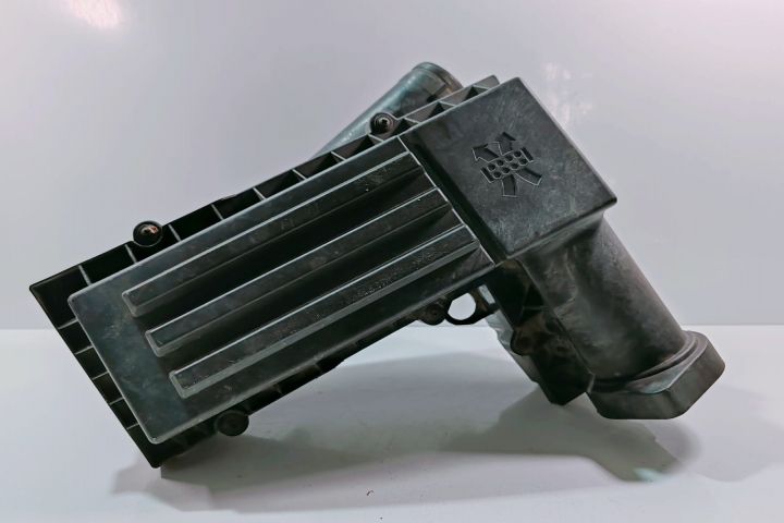 Carcasa filtru aer  3C0129607AF Volkswagen VW Golf a 5-a generatie