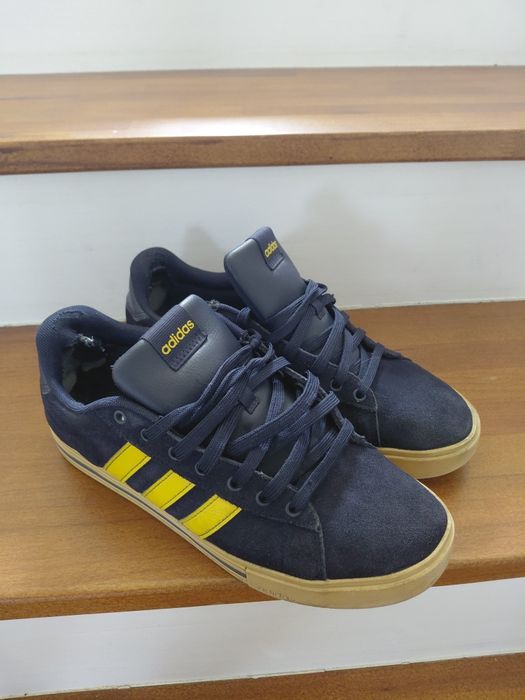 Adidasi adidas 42