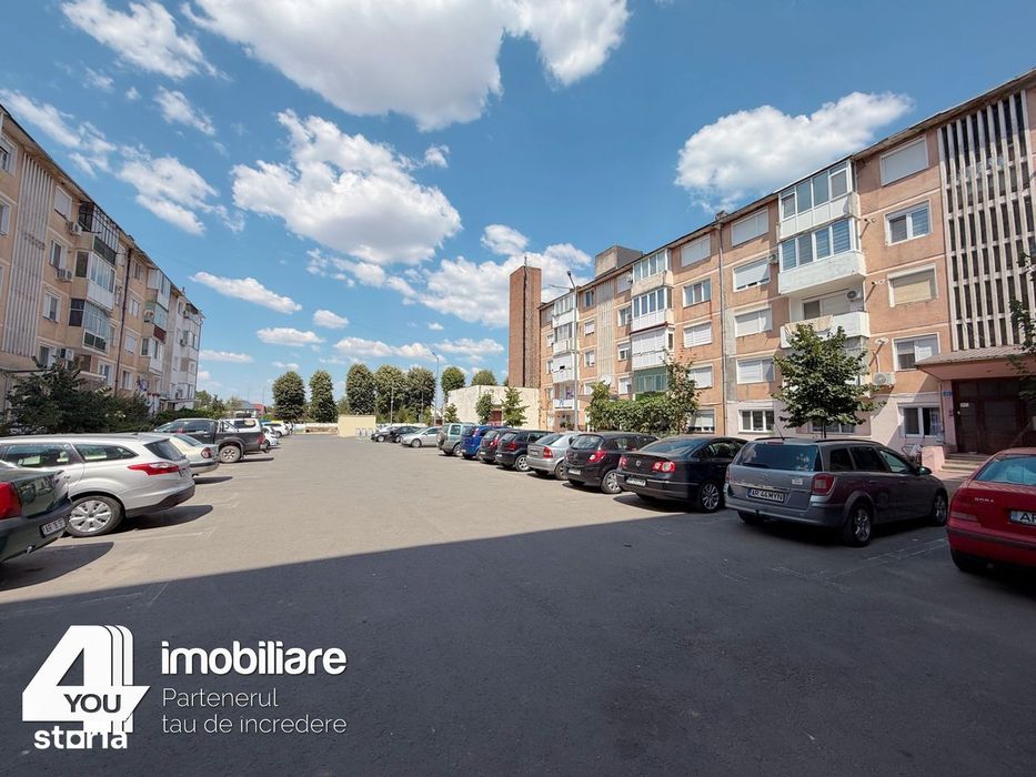 Apartament 3 camere Ineu langa Primarie ,82 mp, cu termotecă