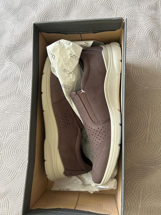 Слипоны, мокасины от Ecco и сандалии Clarks