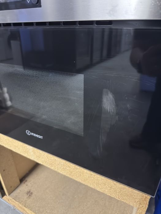 Cuptor cu microunde incorporabil Indesit IMK11X