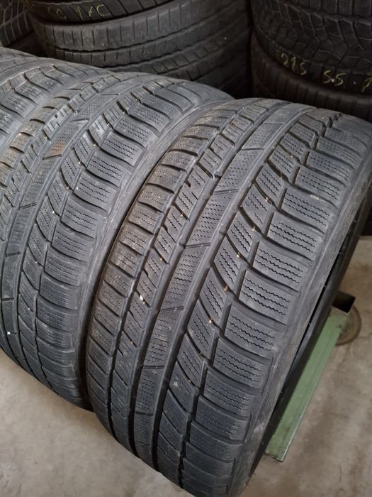 4 Anvelopele de iarnă  245 35 r18 si 225 40 r18 Toyo