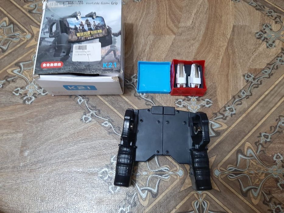 Джостик-геймпад для телефона