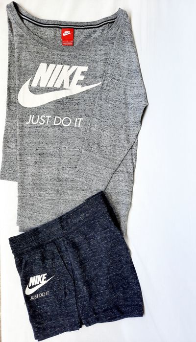 Nike дамски къси панталони