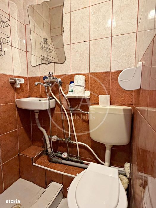 Garsonieră de vânzare, zona Rogerius