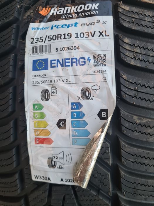 Vand 4 cauciucuri NOI  PIRELI  245/45/19 și 2 buc HANKOK  235/55/19  N