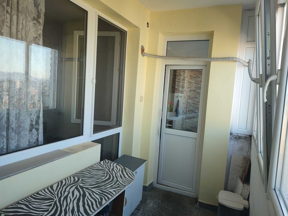 Продава се Тристаен апартамент в Търговище, Център - 90 кв.м за 1020 €/кв.м - Снимка #7