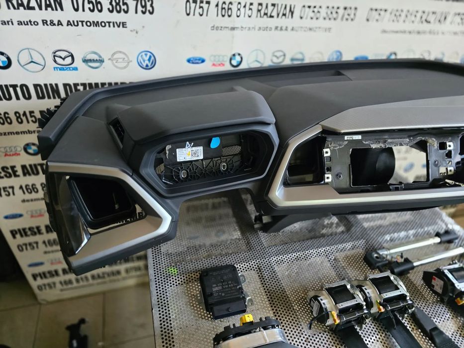 Plansa Bord Kit Airbag Audi Q4 E-Tron 2021-2025 Volan Stanga