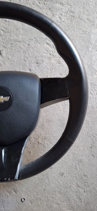 Продам рул от спарка кожа завод стояло на матизе.состояния отличное