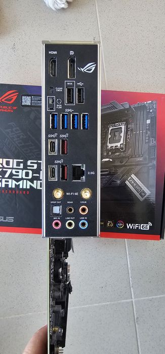 Placa de baza Asus Rog Strix  Z790-H  Gaming WiFi