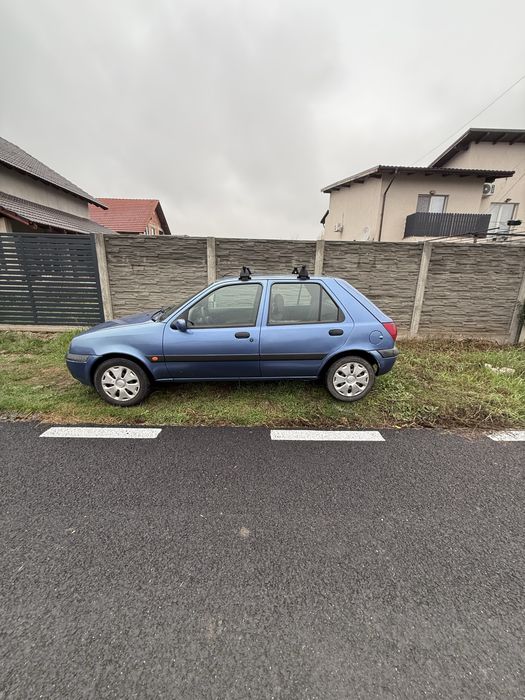 Vand Ford fiesta 150.000 km