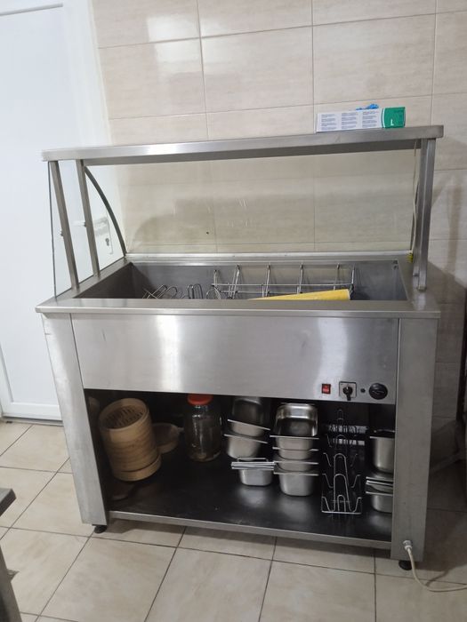 Bain,Marie, Masă caldă cărucior.