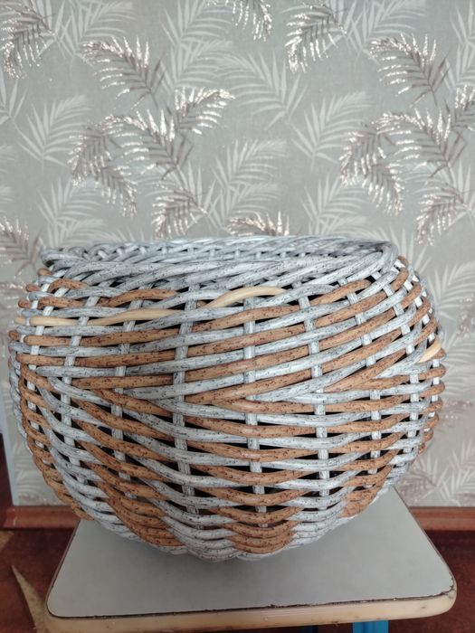 Кашпо 12 литров для сада, квартиры и офиса.