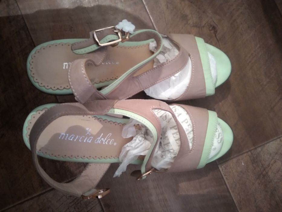 Босоножки.На платформе.Размер 35-36.